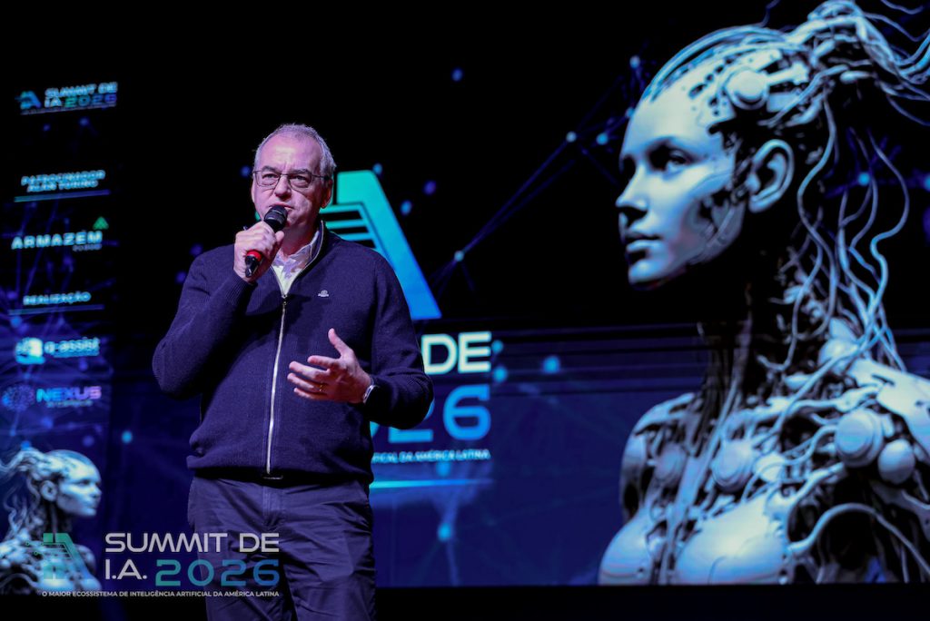 Summit de IA reúne especialistas e empresas em três dias de programação